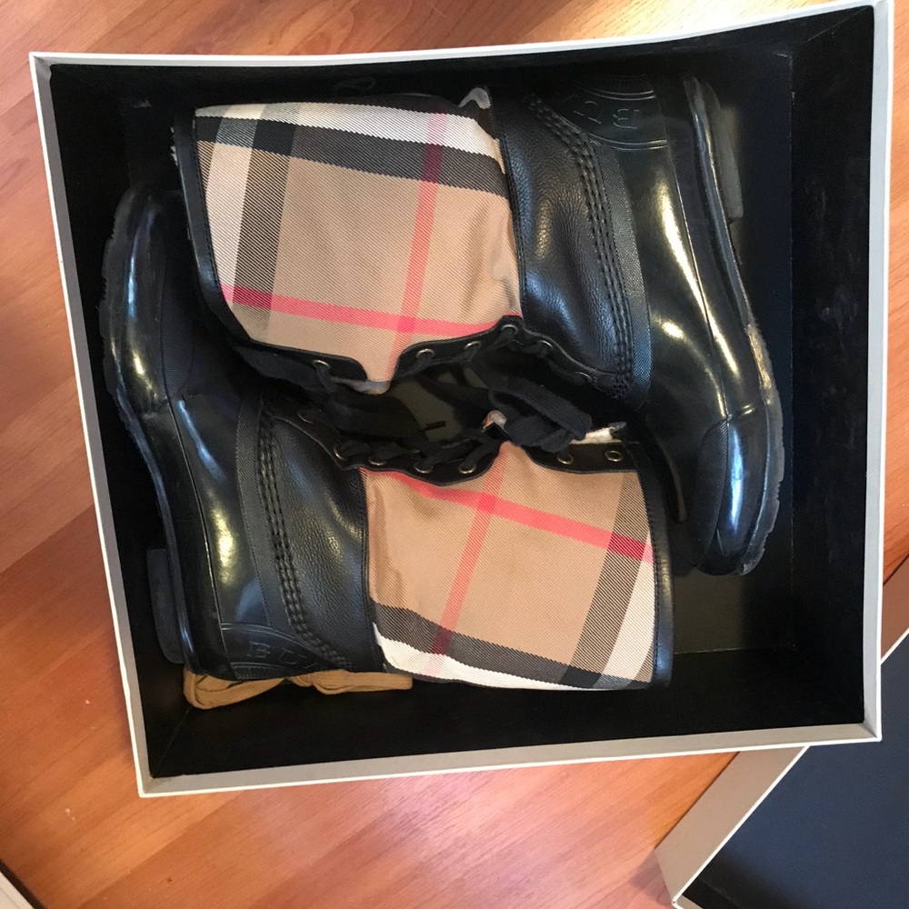 Burberry Rain Boots - Picture 3 of 8
